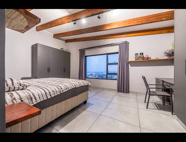 5 BEDROOM HOUSE FOR SALE IN ISLAND VIEW